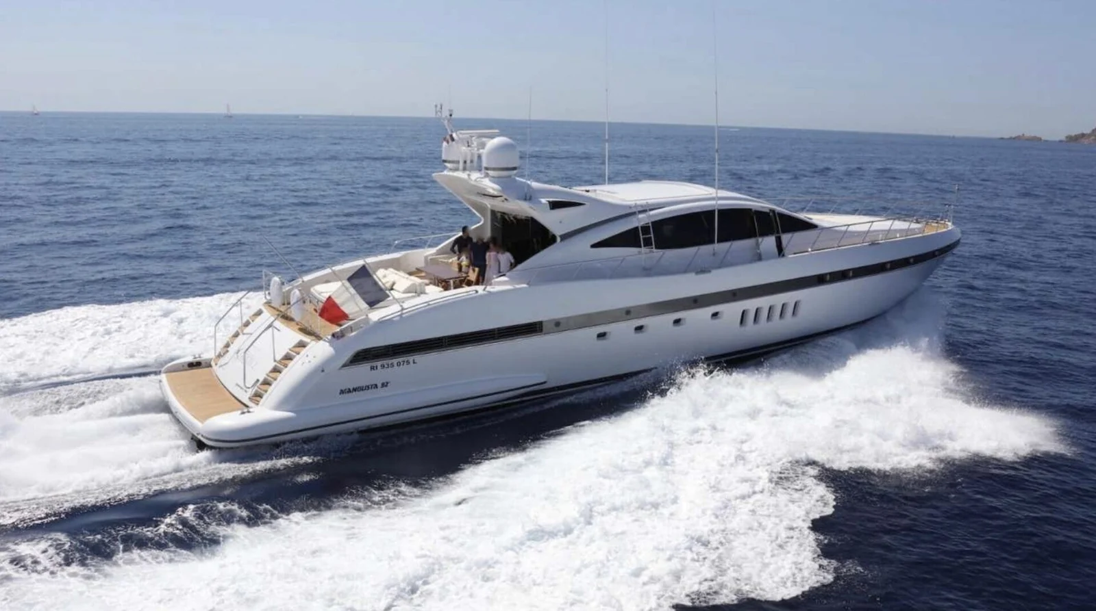 Mangusta 92, photo 6 location yacht Cannes