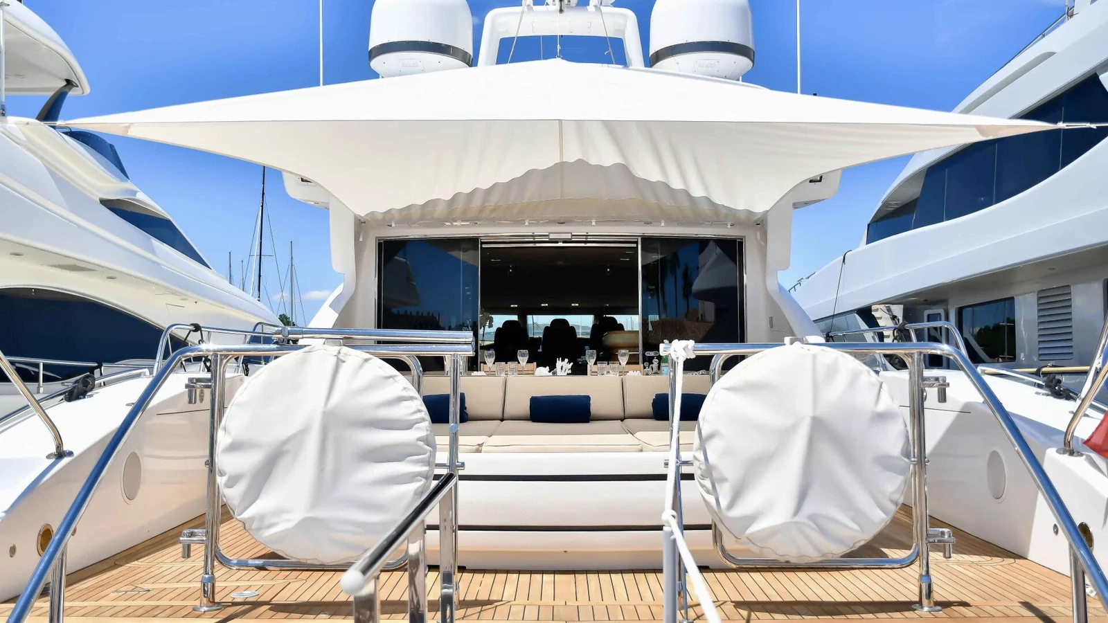 Mangusta 92, photo 8 location yacht Cannes