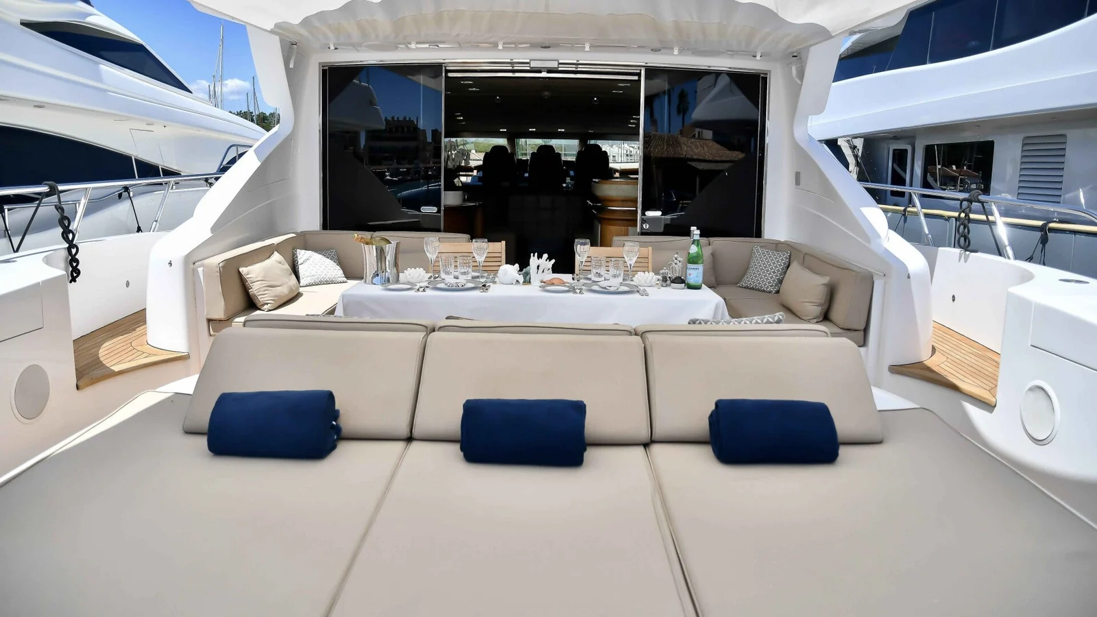 Mangusta 92, photo 9 location yacht Cannes
