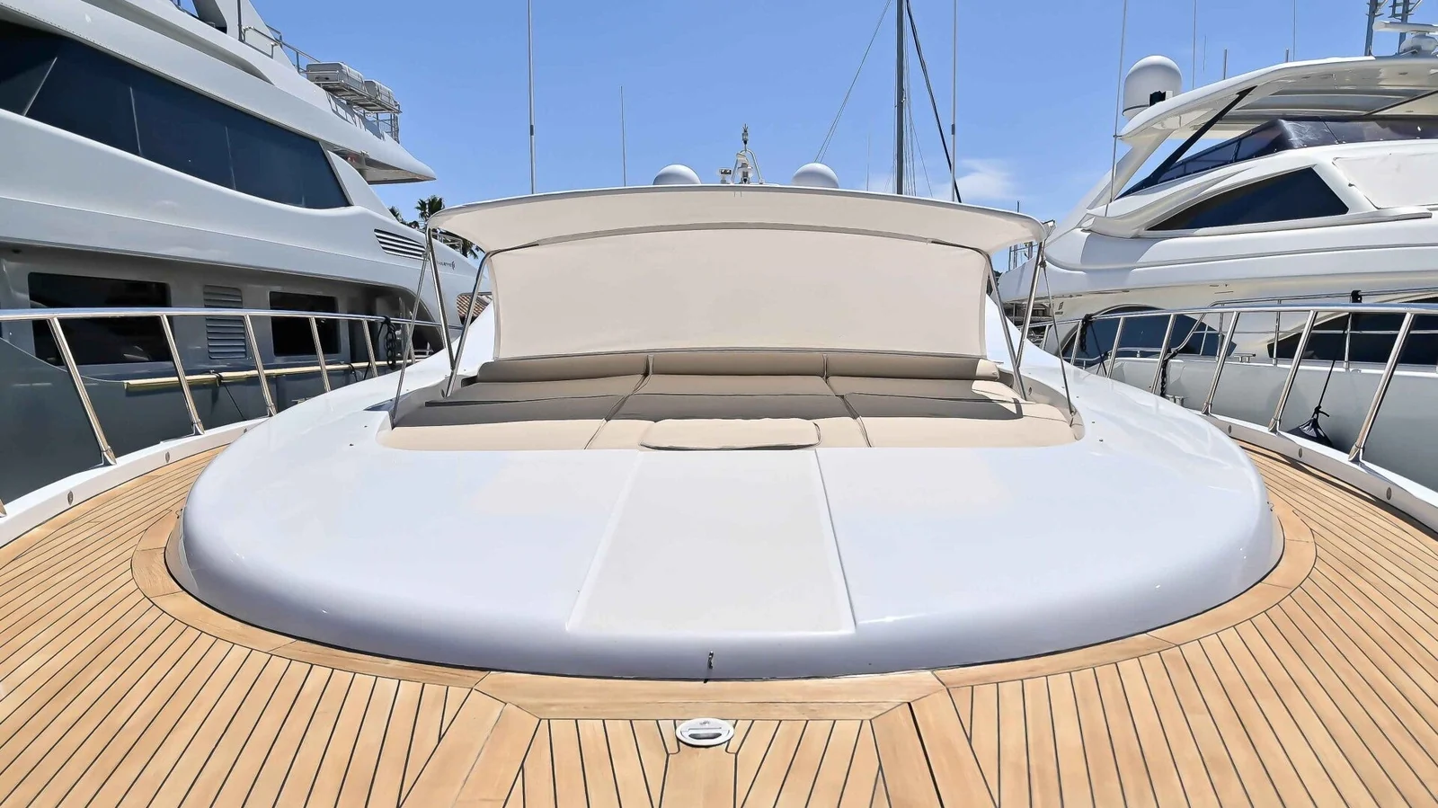 Mangusta 92, photo 13 location yacht Cannes