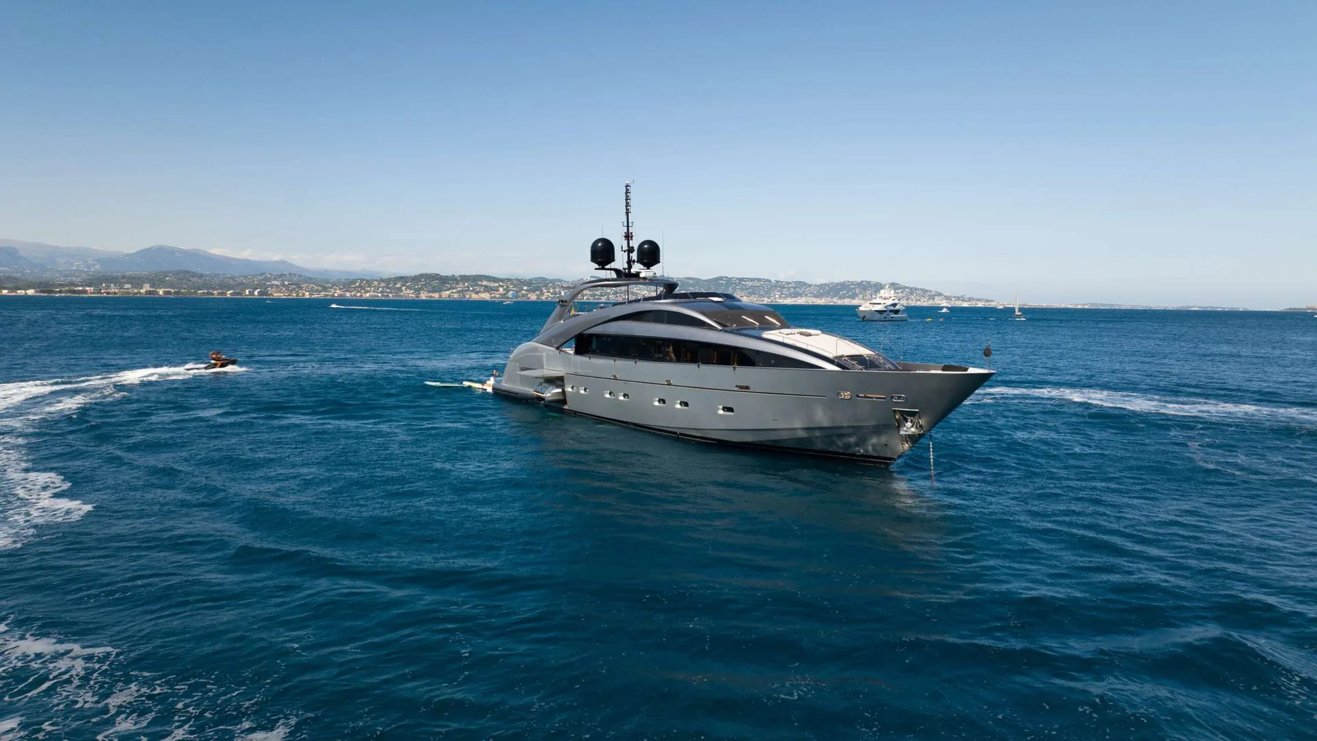 Matsu — photo 5 location yacht Cannes