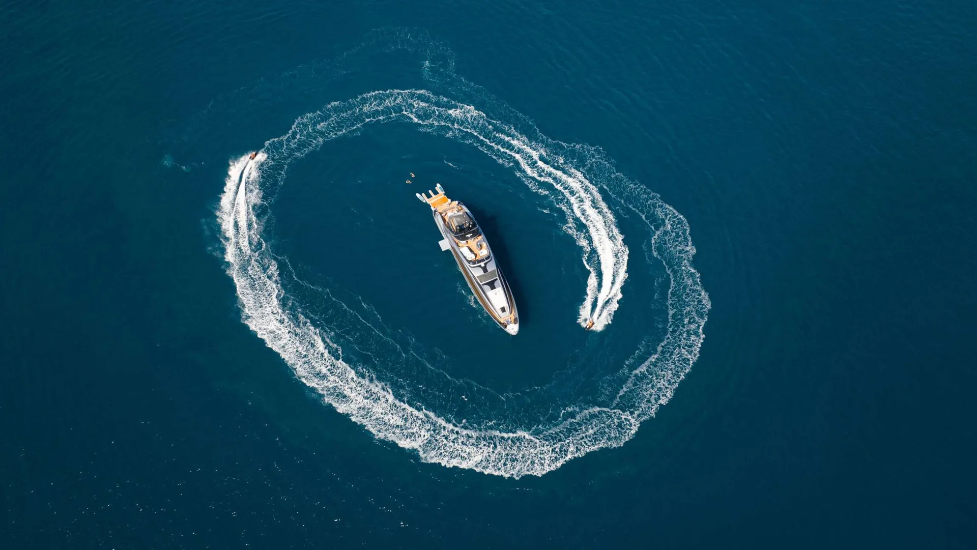 Matsu — photo 6 location yacht Cannes