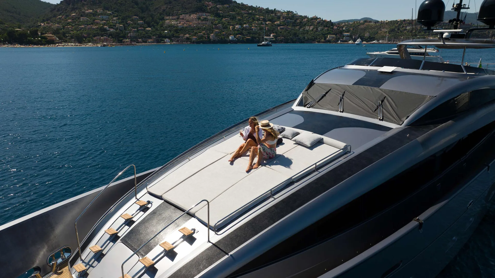 Matsu — photo 15 location yacht Cannes
