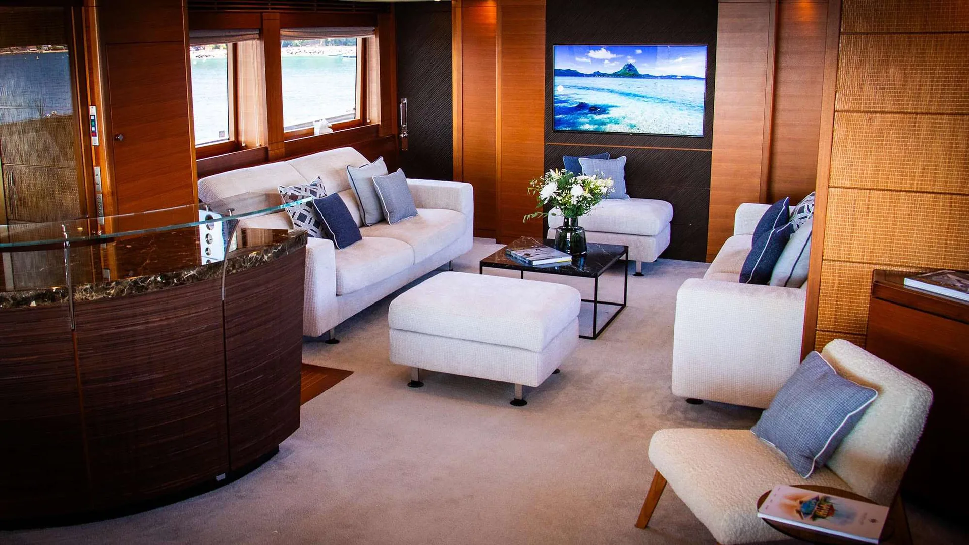 Matsu — photo 18 location yacht Cannes