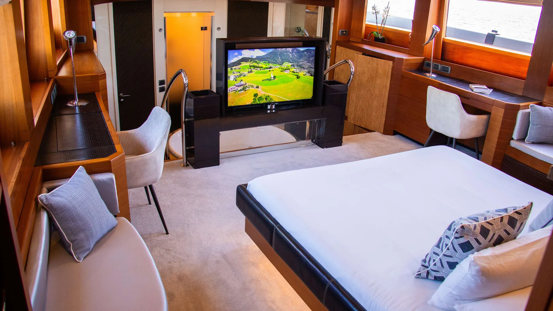 Matsu — photo 19 location yacht Cannes