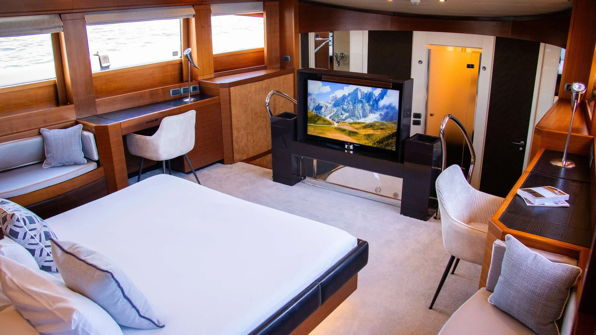 Matsu — photo 20 location yacht Cannes