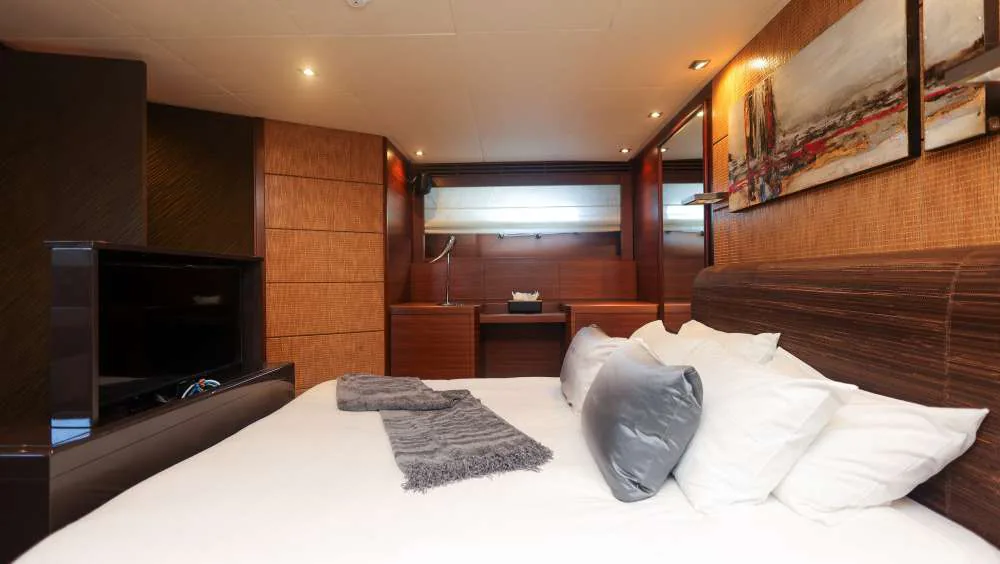 Matsu — photo 24 location yacht Cannes