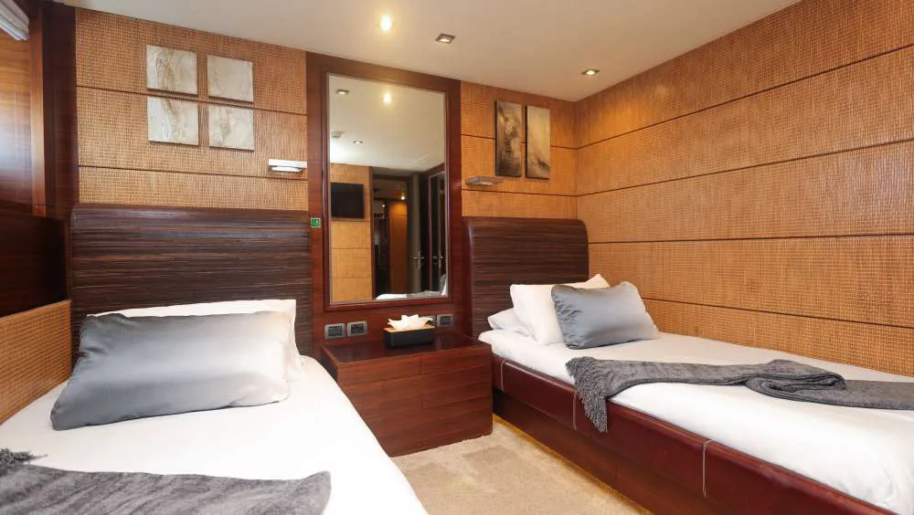 Matsu — photo 27 location yacht Cannes