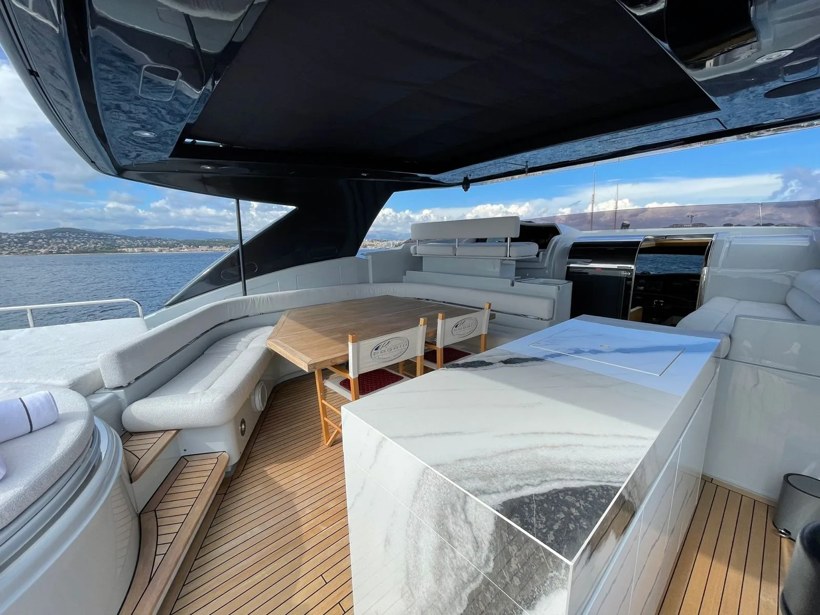 MAXI BEER - photo 4 yacht charter Cannes