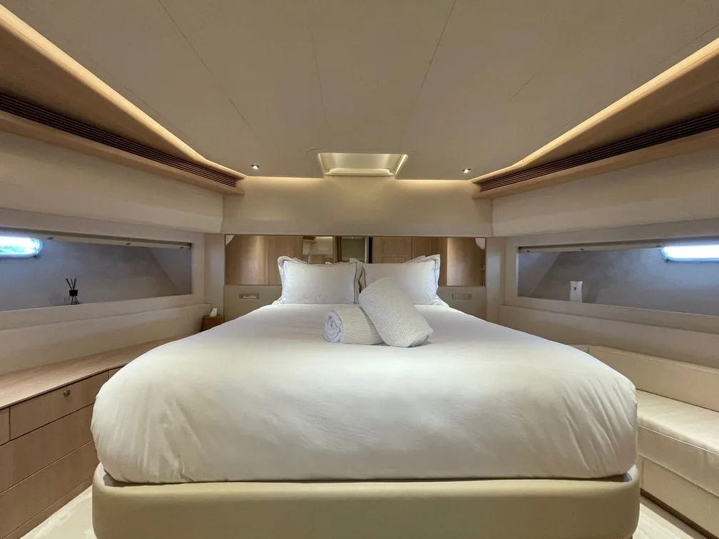 MAXI BEER - photo 9 yacht charter Cannes