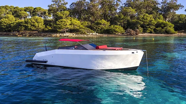 Mazu 38 OPEN, location bateau Cannes