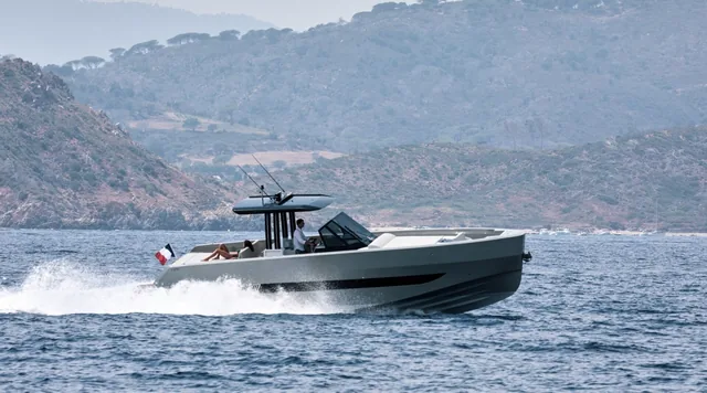 Tecnomar Yachts MED 42, location bateau Cannes