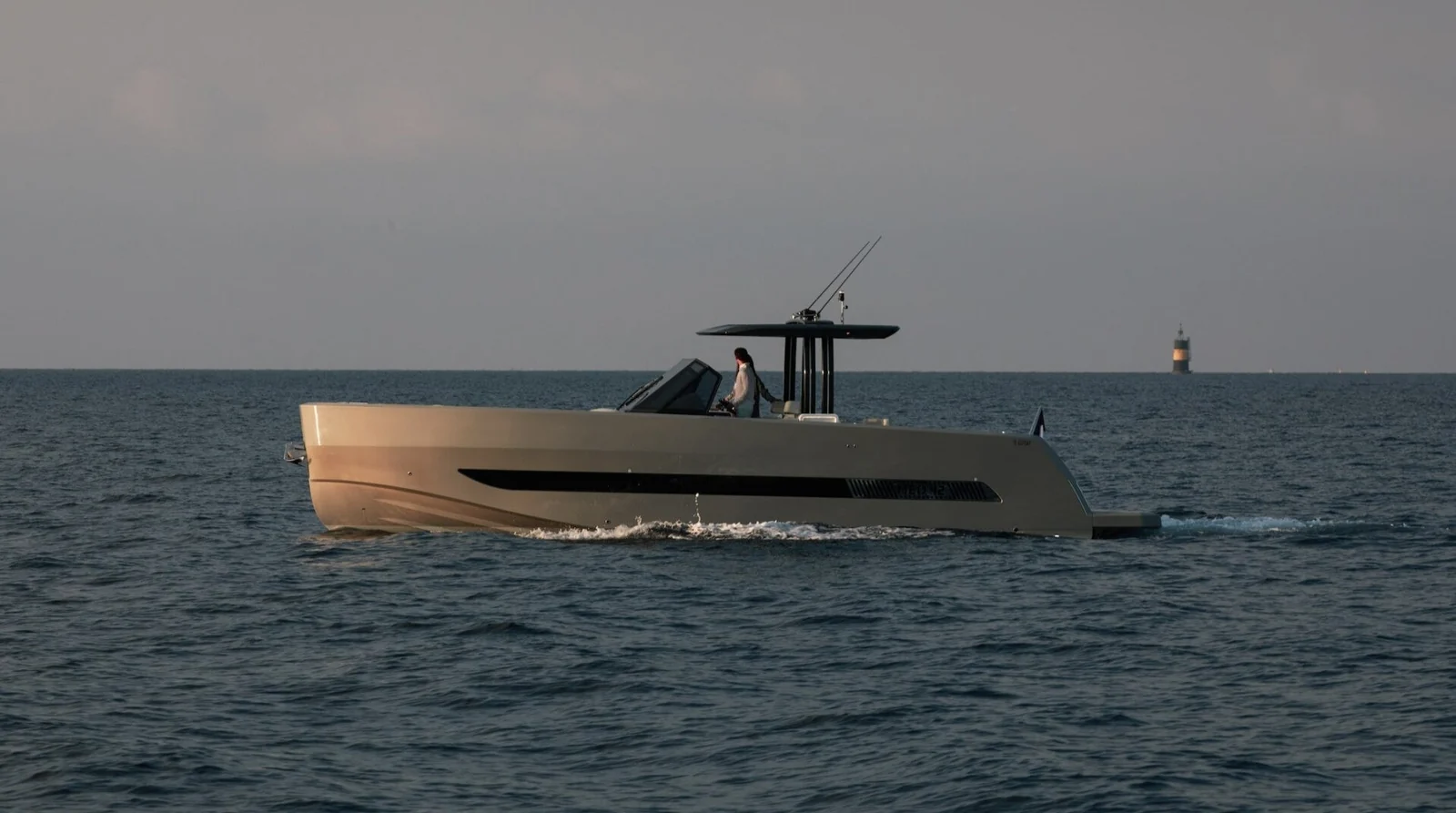Tecnomar Yachts MED 42, photo 5 location yacht Cannes
