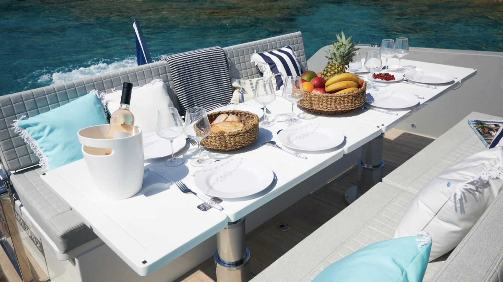 Tecnomar Yachts MED 42, photo 10 location yacht Cannes