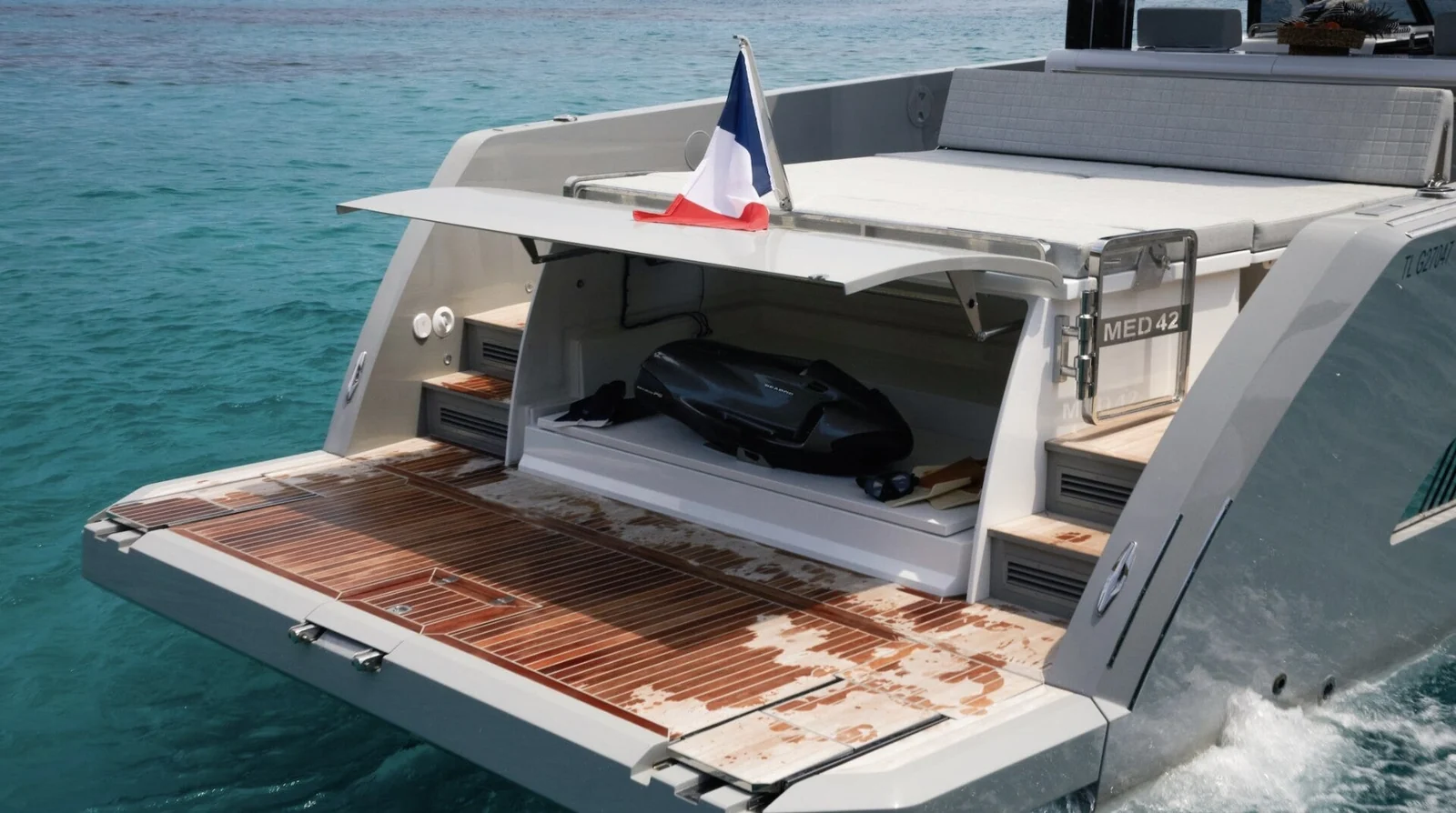 Tecnomar Yachts MED 42, photo 12 location yacht Cannes