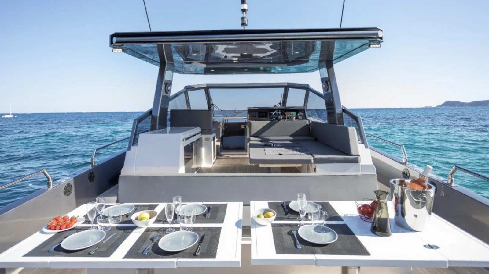 Tecnomar Yachts MED 52, photo 7 location yacht Cannes