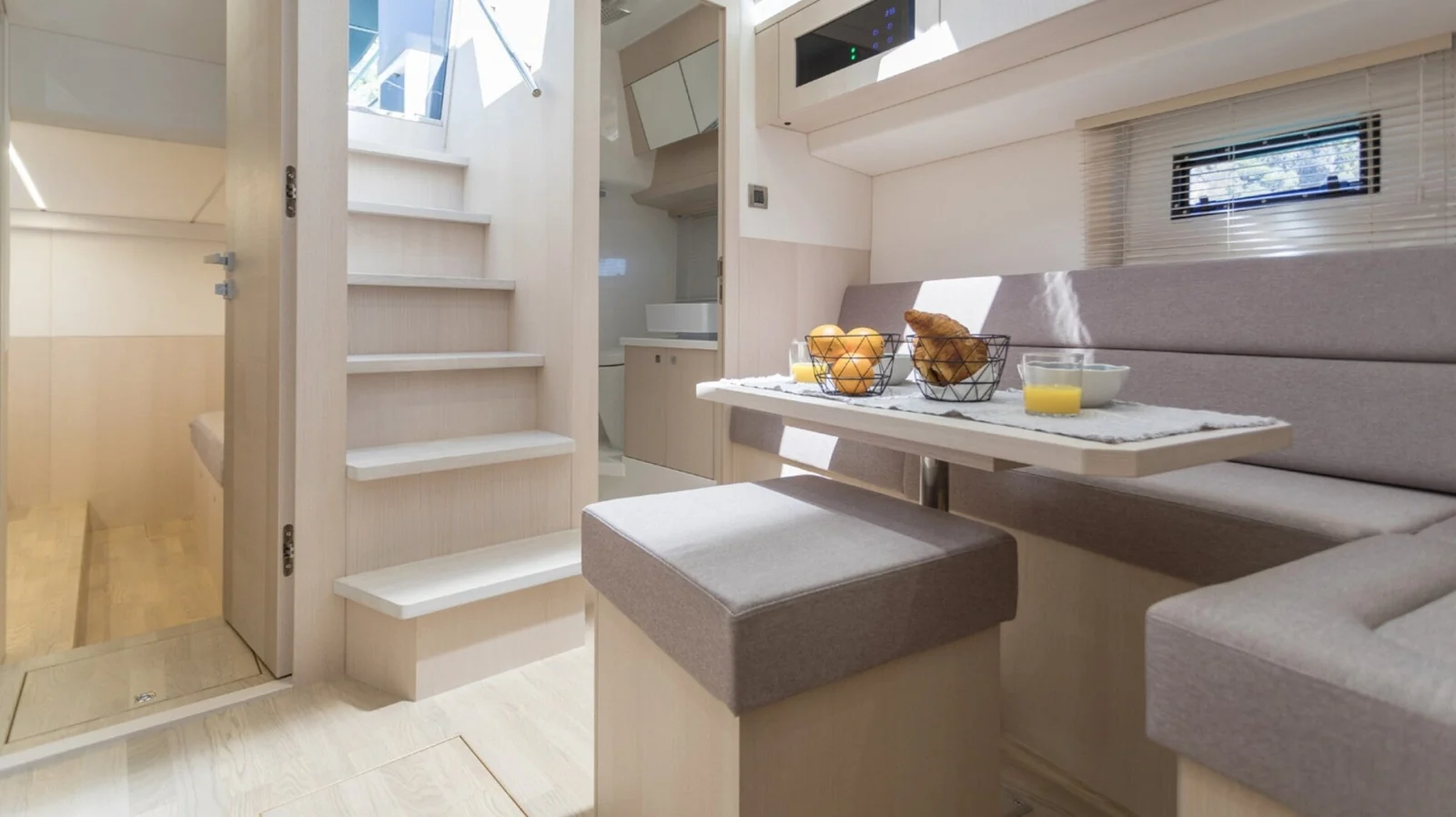 Tecnomar Yachts MED 52, photo 12 location yacht Cannes