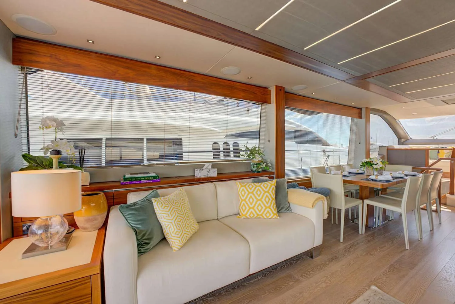 MIKEL ANGELO - photo 13 yacht charter Cannes