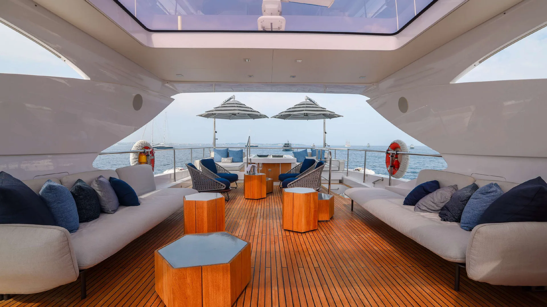 Millesime — photo 12 location yacht Cannes