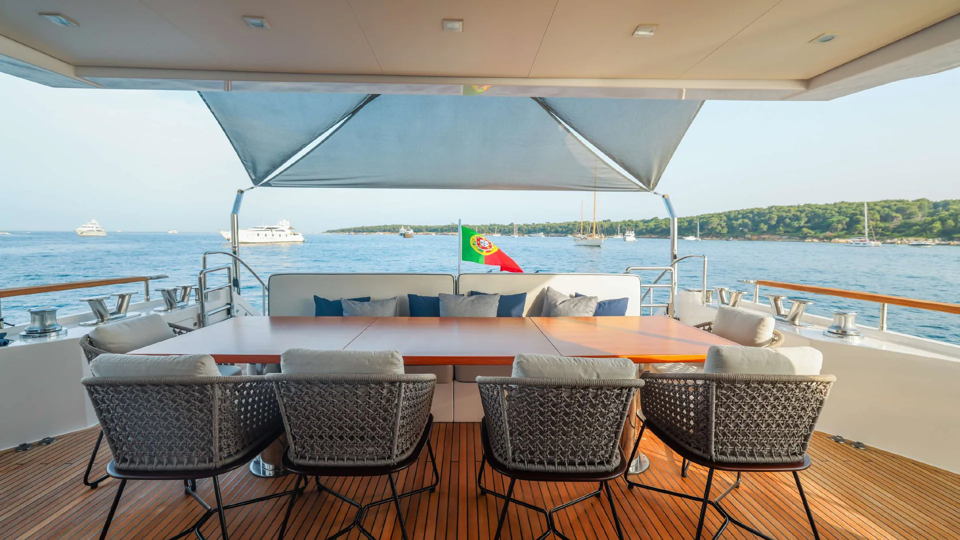 Millesime — photo 14 location yacht Cannes