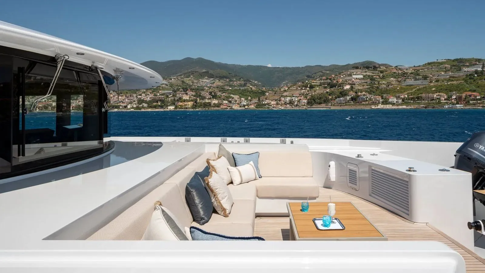 MOSKITO - photo 3 yacht charter Cannes