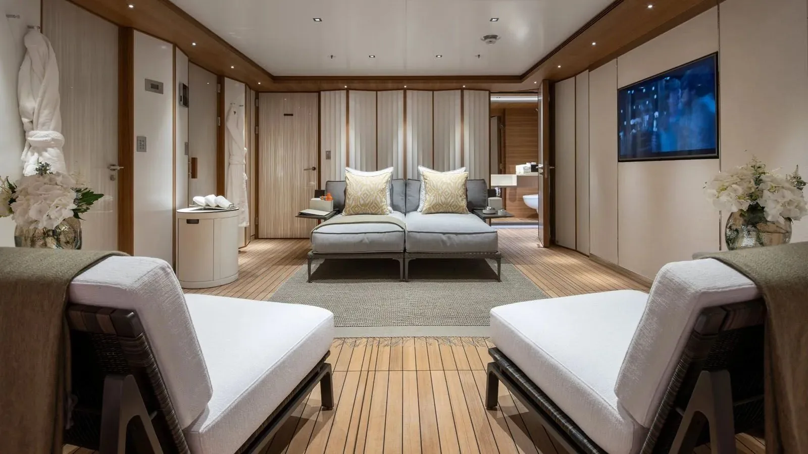 MOSKITO - photo 41 yacht charter Cannes