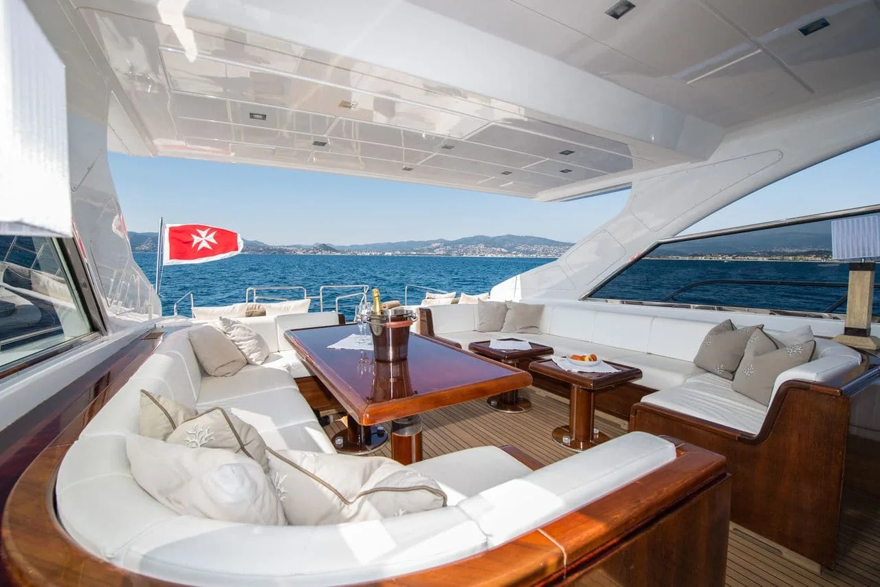 MR M - photo 12 yacht charter Cannes