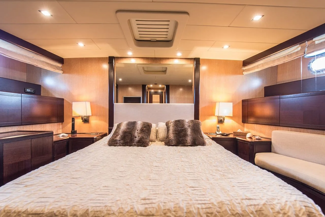 MR M - photo 15 yacht charter Cannes
