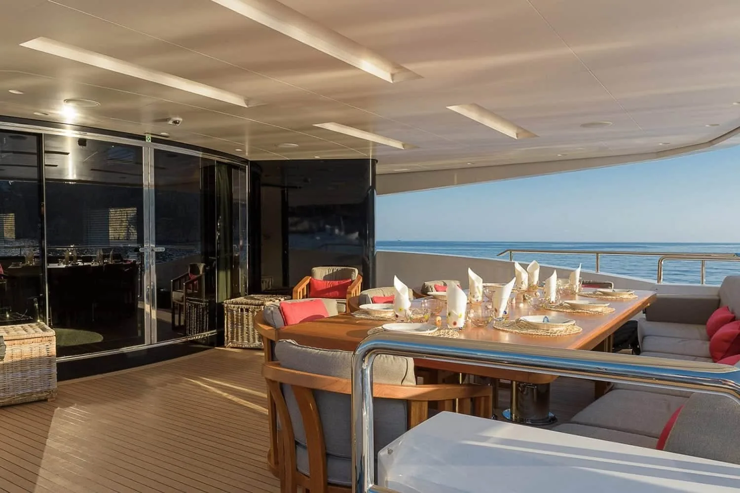 MR T - photo 16 yacht charter Cannes