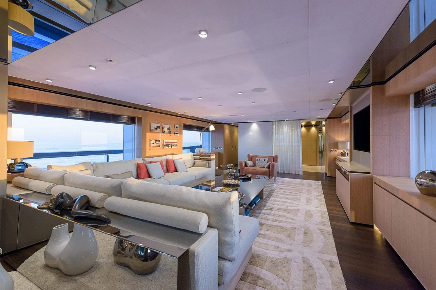 MR T - photo 17 yacht charter Cannes