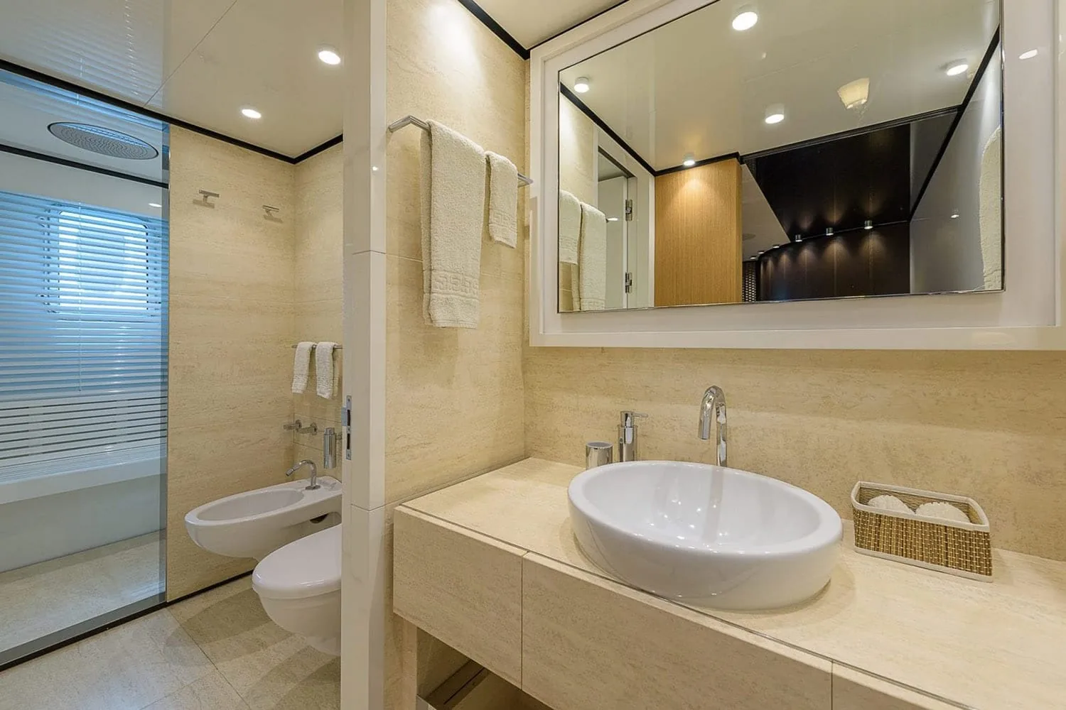 MR T - photo 29 yacht charter Cannes