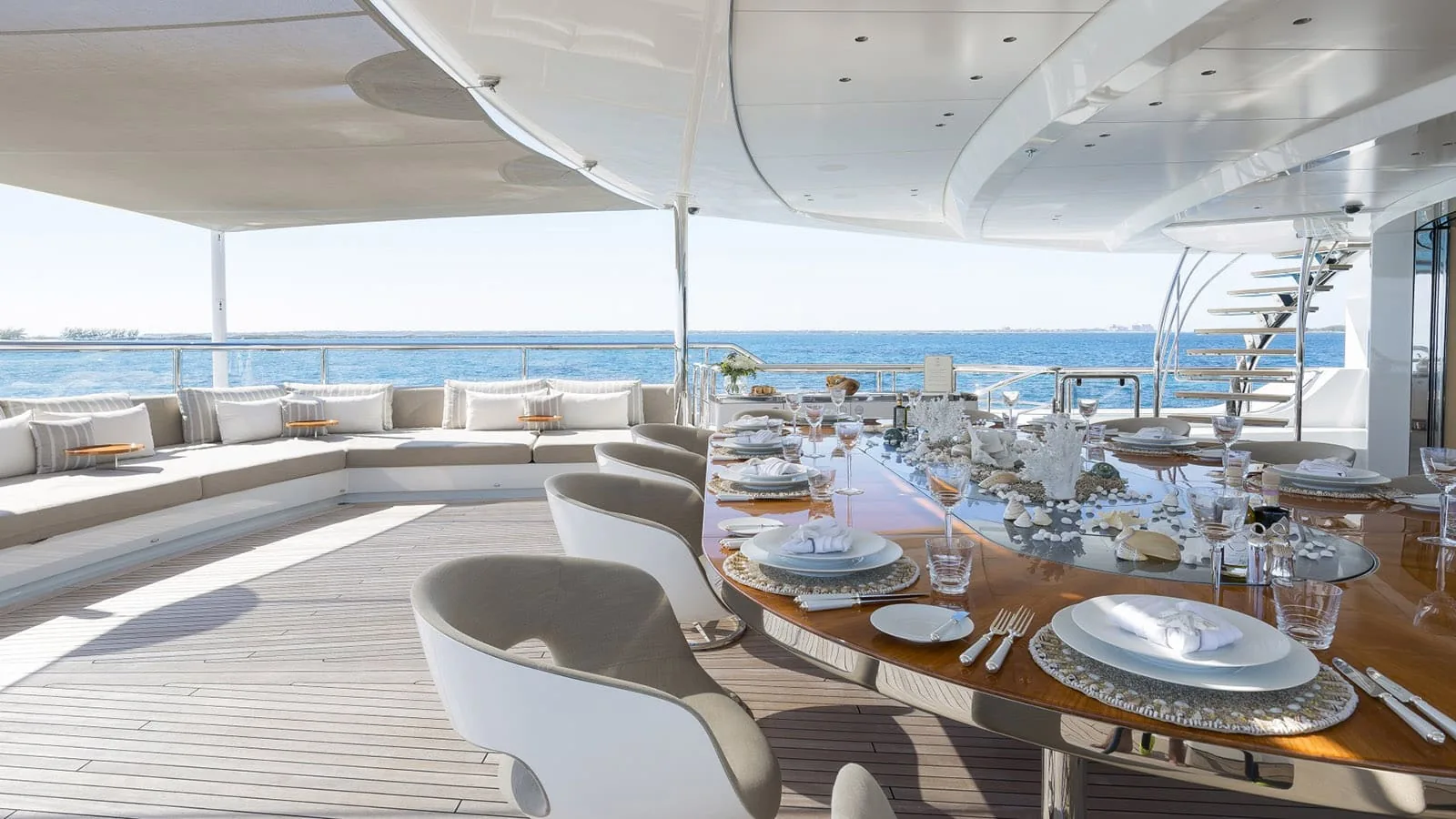 NAUTILUS - photo 11 yacht charter Cannes
