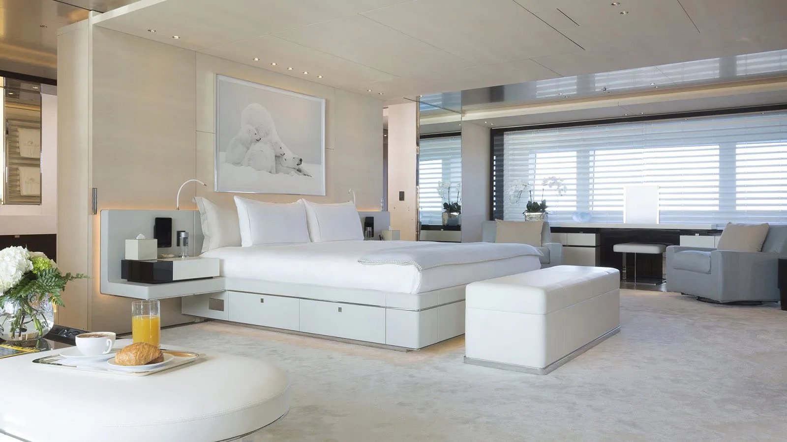 NAUTILUS - photo 29 yacht charter Cannes