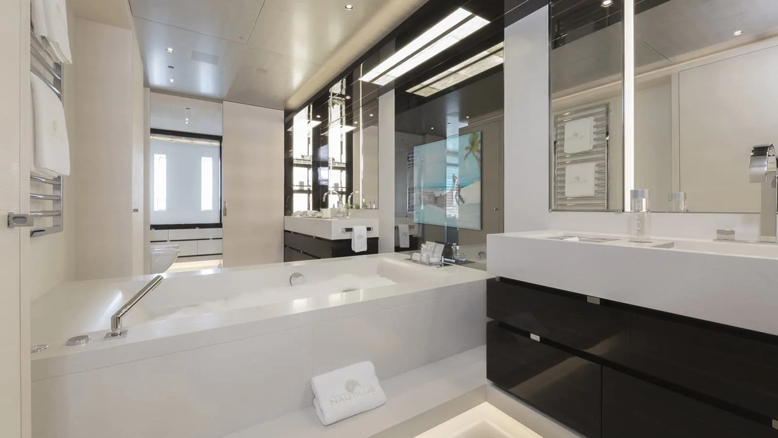 NAUTILUS - photo 31 yacht charter Cannes