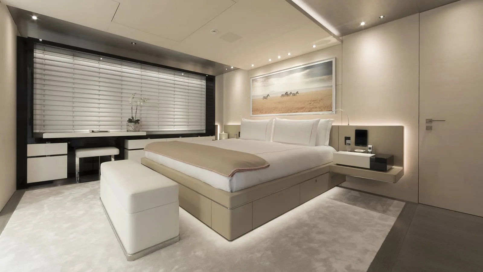 NAUTILUS - photo 36 yacht charter Cannes