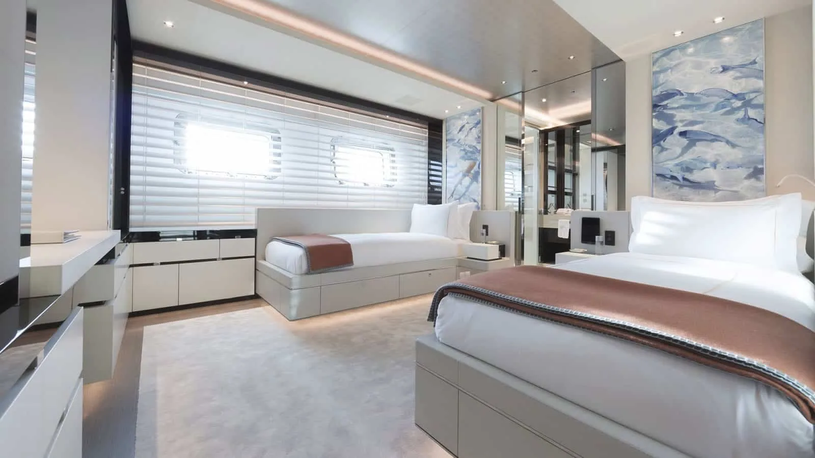 NAUTILUS - photo 37 yacht charter Cannes