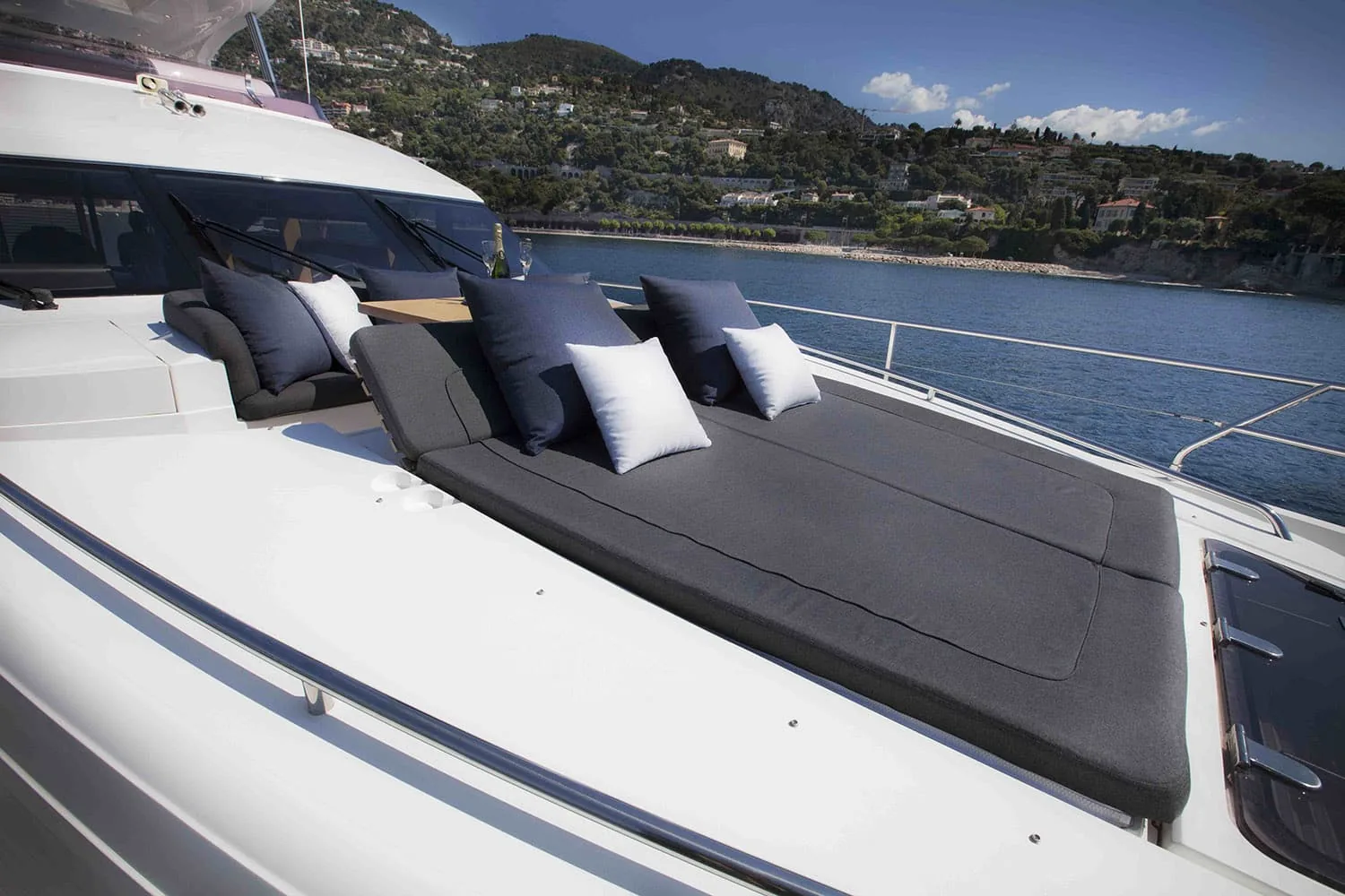 OBSESSIO - photo 5 yacht charter Cannes