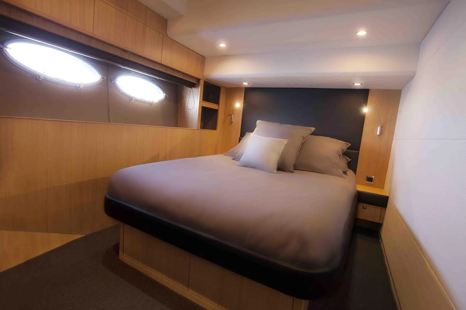 OBSESSIO - photo 12 yacht charter Cannes