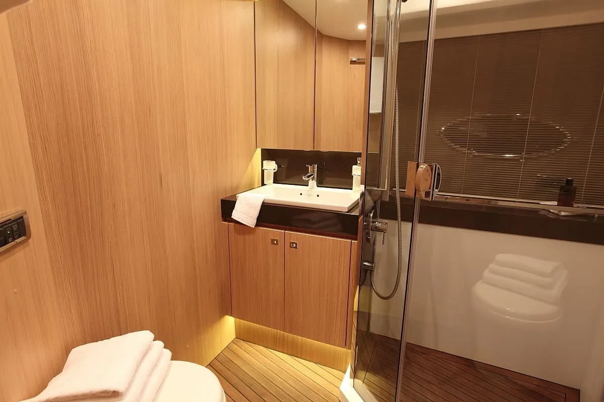 OBSESSIO - photo 15 yacht charter Cannes