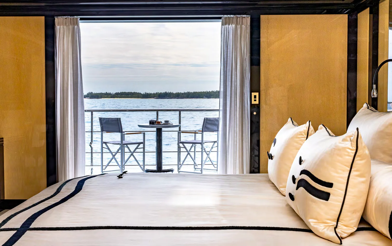 OKTO — photo 8 location yacht Cannes