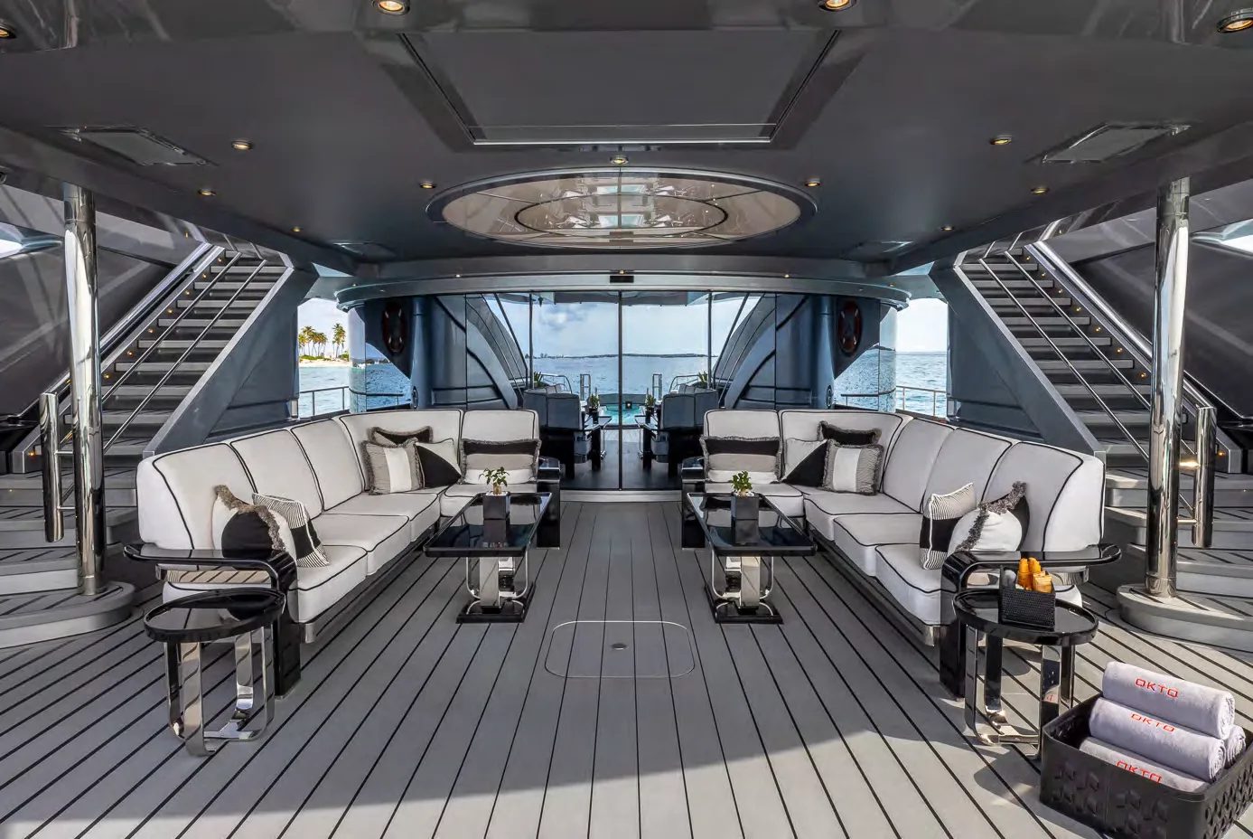 OKTO — photo 30 location yacht Cannes