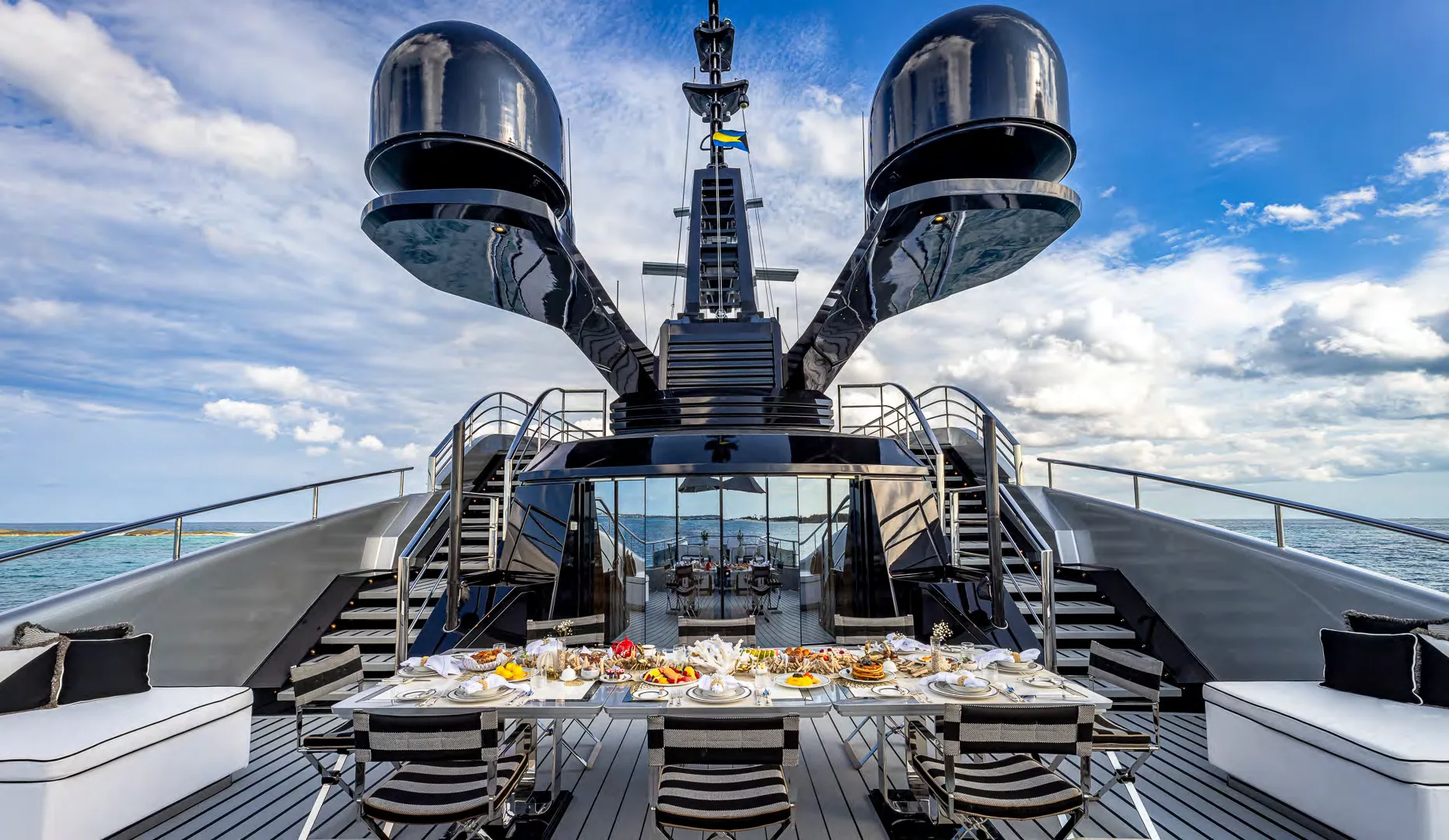 OKTO — photo 33 location yacht Cannes
