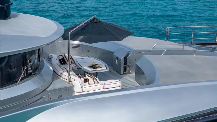 OKTO — photo 39 location yacht Cannes
