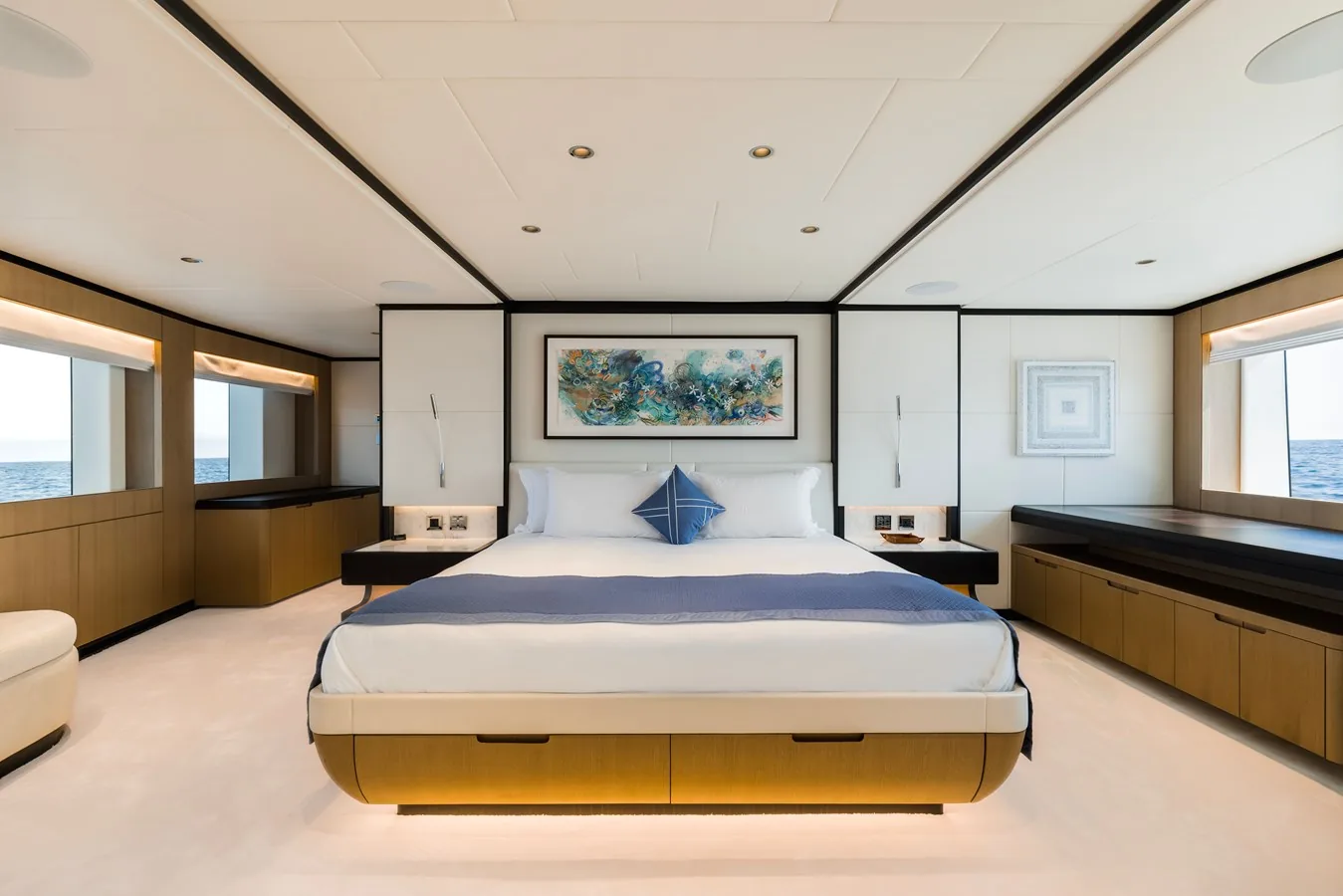 OLIVIA - photo 12 yacht charter Cannes