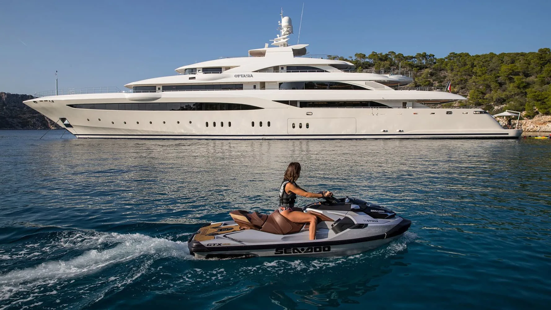 OPTASIA - photo 4 yacht charter Cannes