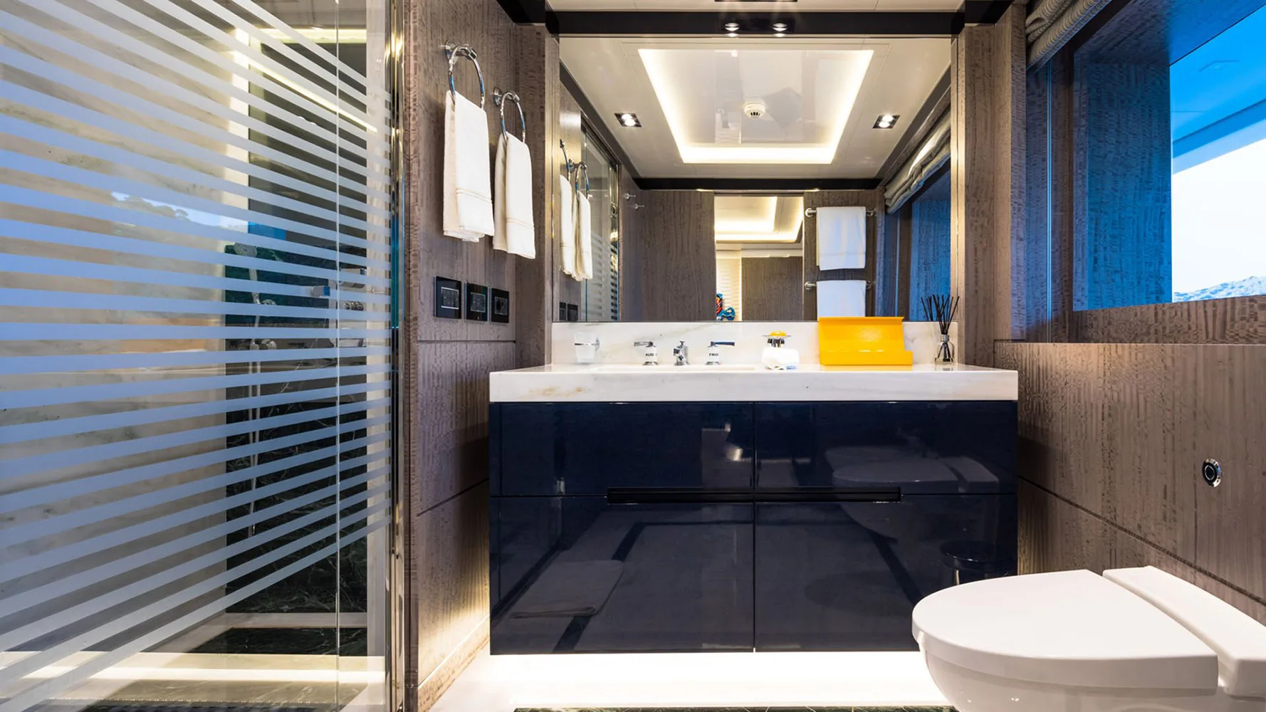 OPTASIA - photo 17 yacht charter Cannes