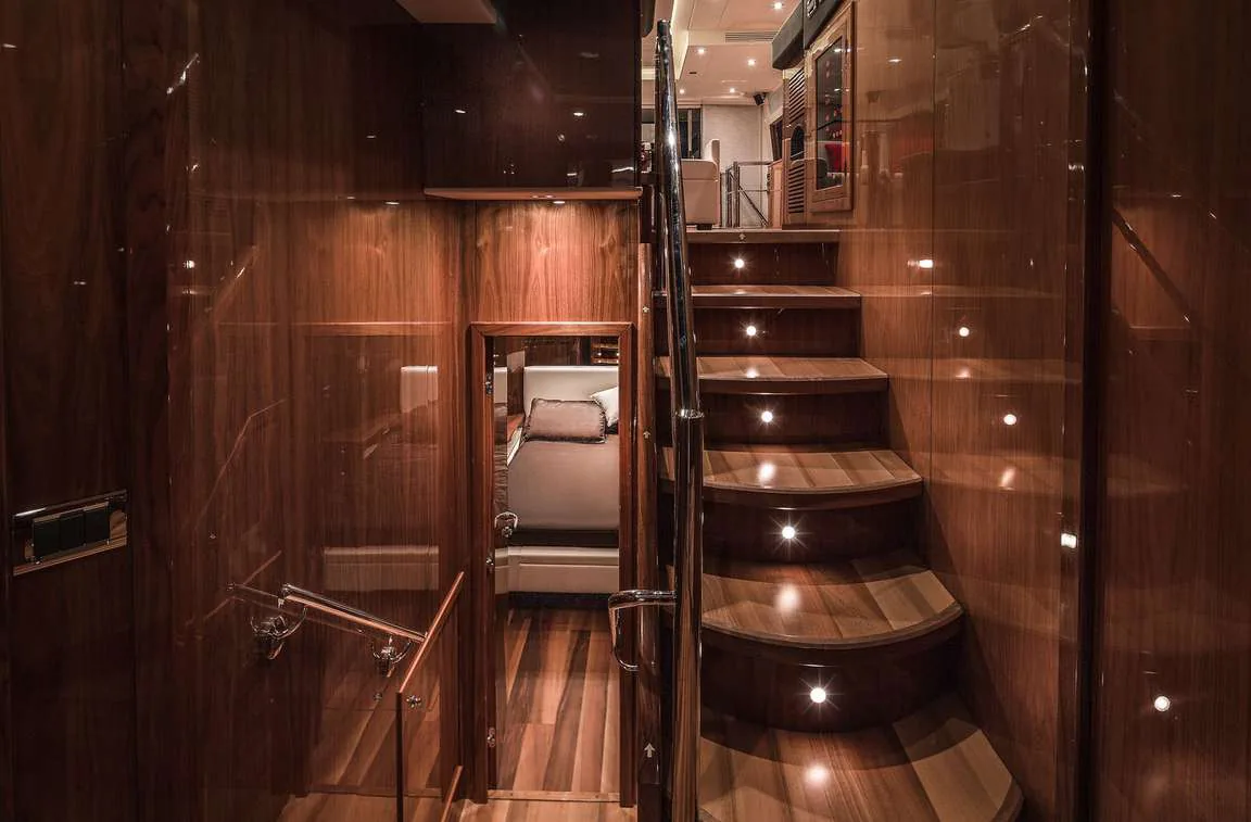 Palumba — photo 22 location yacht Cannes