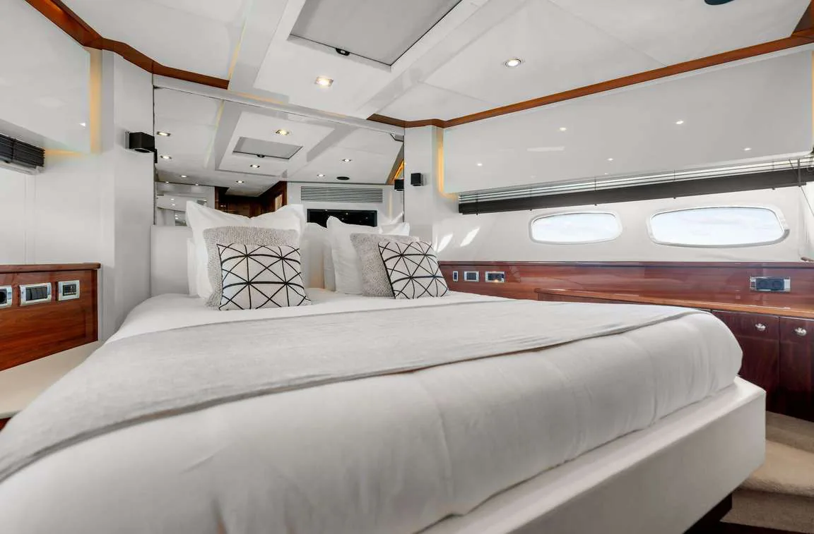 Palumba — photo 29 location yacht Cannes