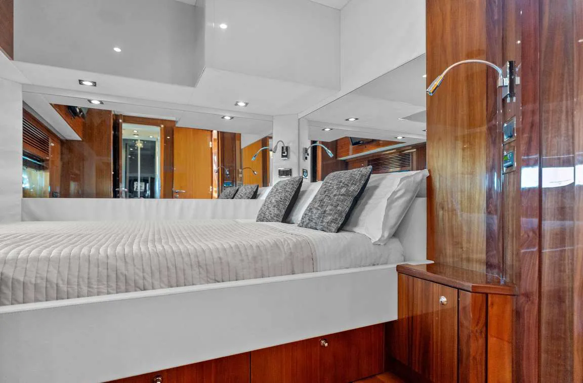 Palumba — photo 31 location yacht Cannes