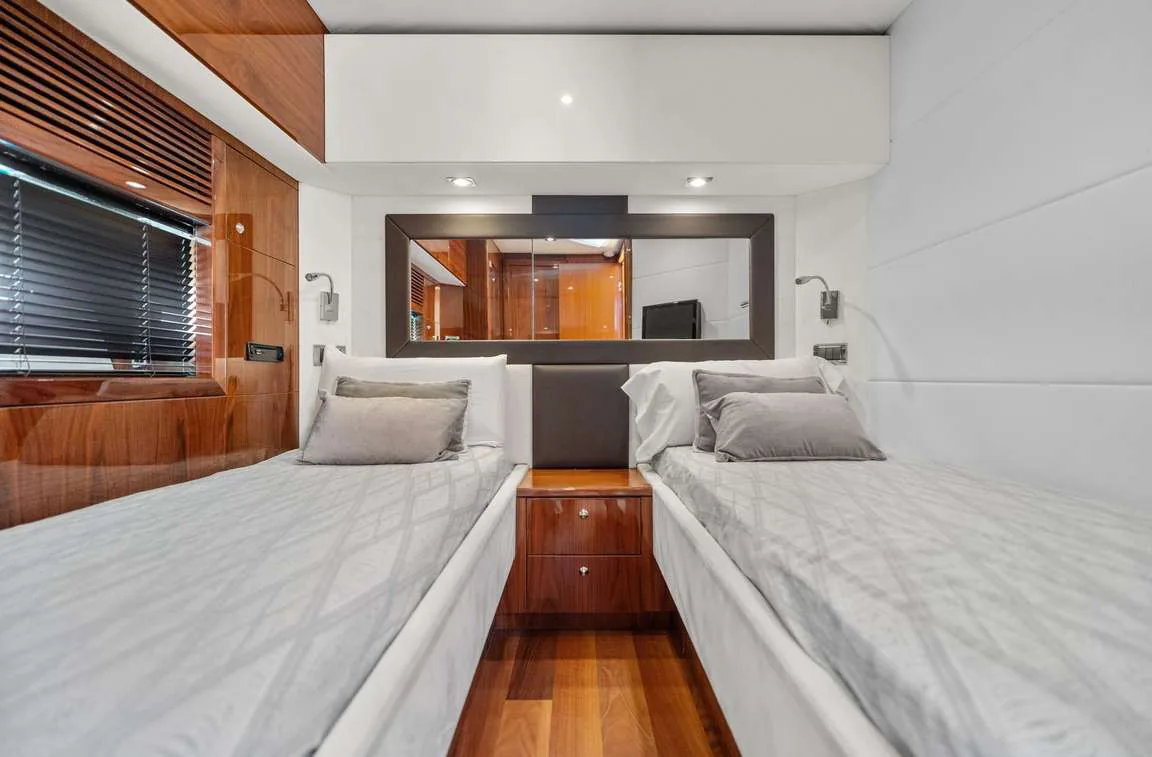 Palumba — photo 33 location yacht Cannes
